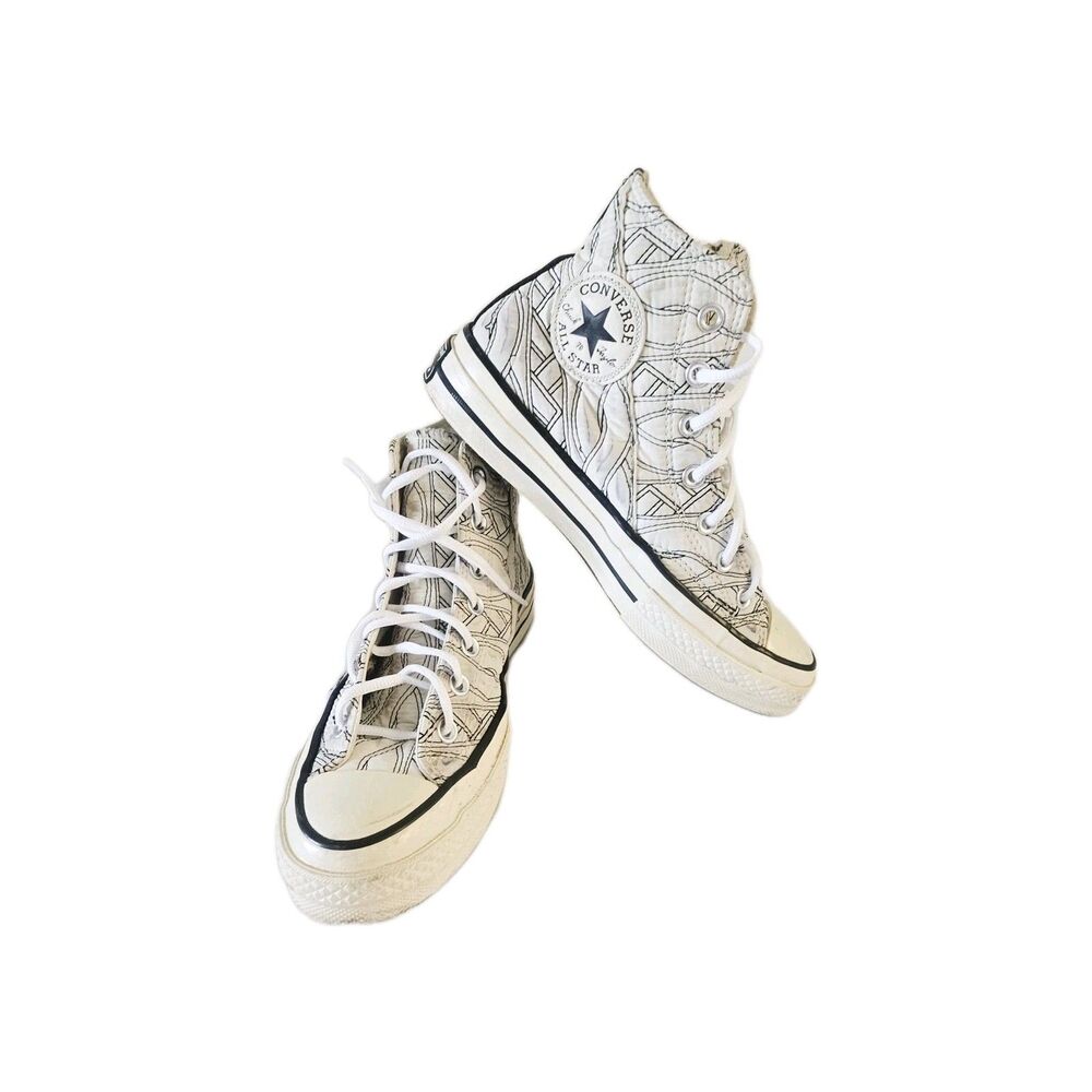 Converse Chuck Taylor Women's Sneakers Size 7
